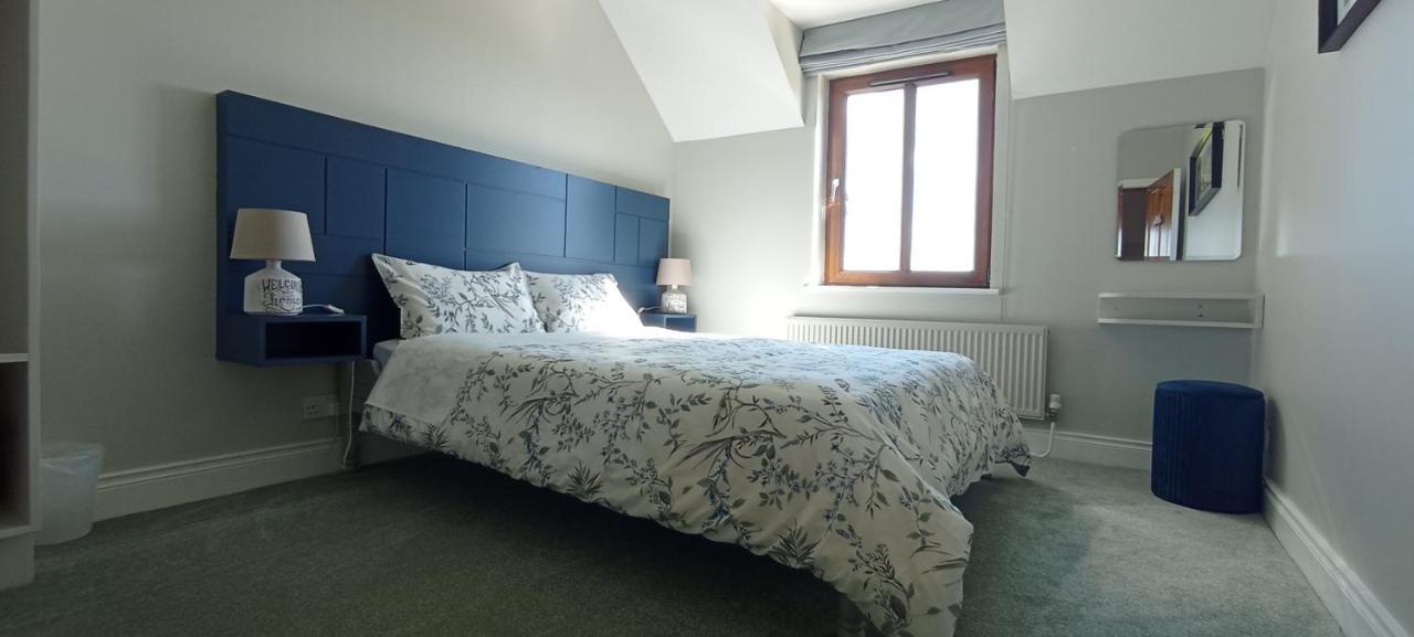 Ocean View Hotel Касълмартир Екстериор снимка